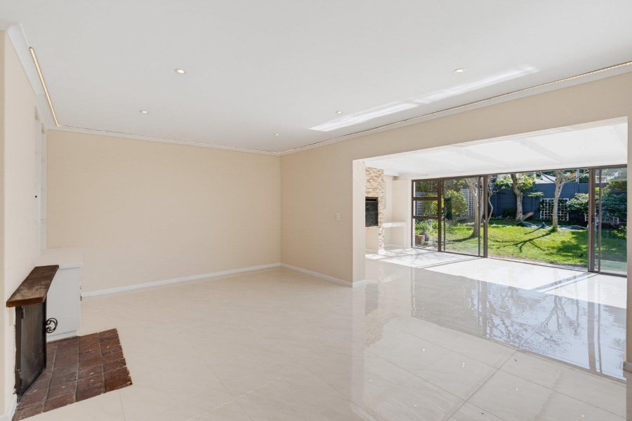 4 Bedroom Property for Sale in Hout Bay Western Cape